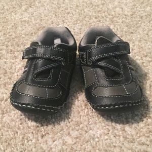 NWOT Soft Sole Crib Shoes